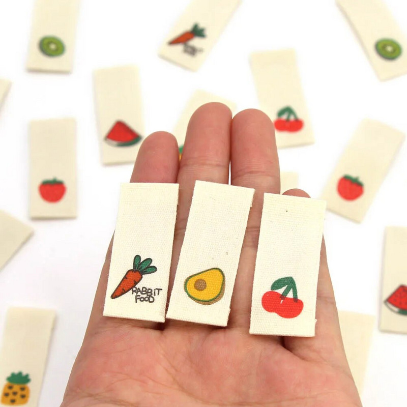 20gab. Augļu auduma etiķetes Roku darbs Etiķete Zemeņu Arbūzs Ar rokām gatavota Etiķete bērniem DIY zeķu šalles šūšanas piederumi 13*38MM