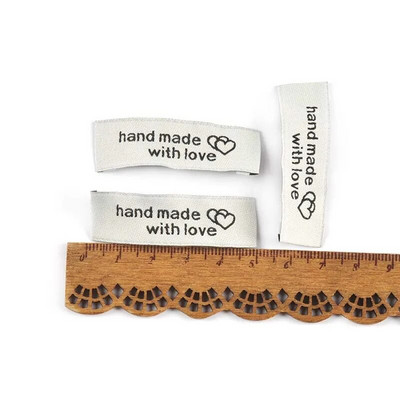 50 buc/lot 5x1,6 cm Inimă Litere Etichete Brodate haine Genți Accesorii de cusut Artizanat DIY Etichete pentru îmbrăcăminte Materiale lucrate manual