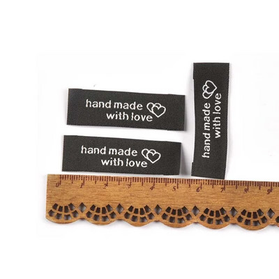 50 buc/lot 5x1,6 cm Inimă Litere Etichete Brodate haine Genți Accesorii de cusut Artizanat DIY Etichete pentru îmbrăcăminte Materiale lucrate manual