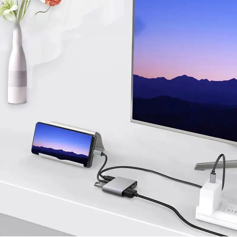 Mitme ekraaniga samaaegne ekraan Heterodyne Type-c 4-in-1 kuni kahe HDMI+USB3.0+PD kiirlaadimisega 4K HD konverter jaoturi dokkimisjaam