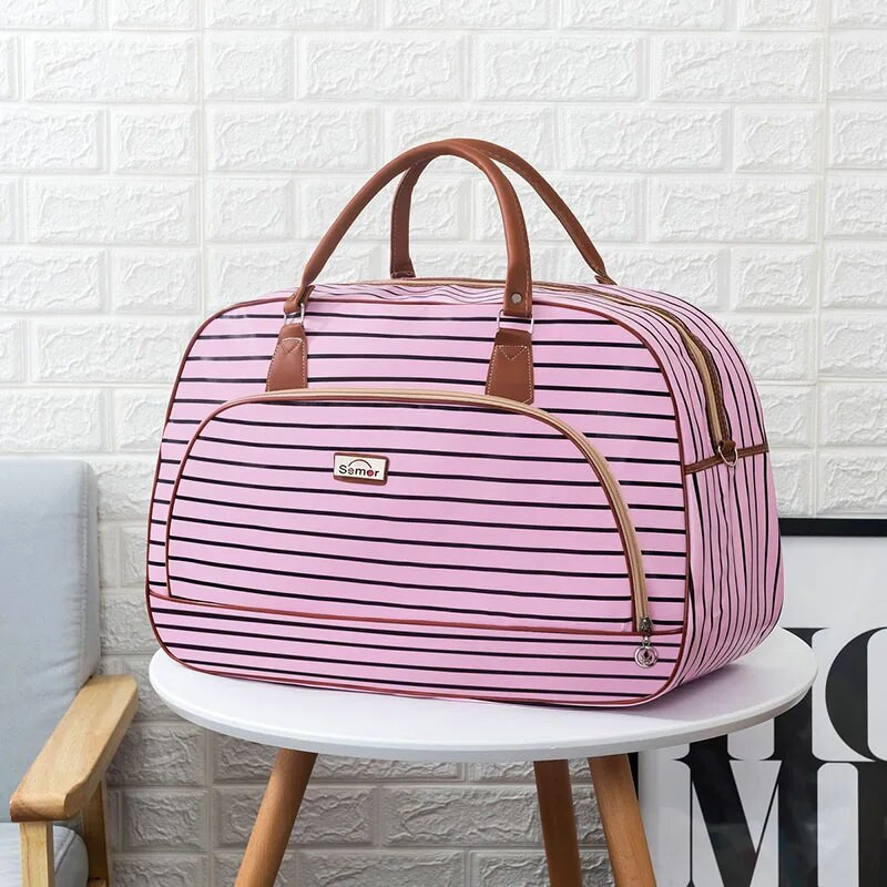 Naiste reisikott Moodne nahast prindiga pagasi kott veekindel, suure mahutavusega naiste vabaaja nädalavahetuse kott reisikäekott