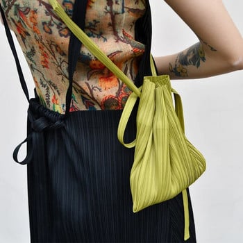 Жени 2023 Най-новата дизайнерска чанта Miyake Fold Чанта през рамо Модна преносима ленена чанта с връзки Плисирана чанта за чувал Чанта с еднорог