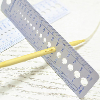 Нов 1Pc Правило Аксесоари за плетене Инч инчов шевна линийка Пластмасова линийка Измерване на размера на иглата Шиене Инструмент за плетене Kawaii