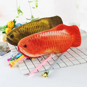 Penālis Fish 3D simulācija Gold Arowana plīša zīmuļu soma liela ietilpība rāvējslēdzēja kancelejas piederumu soma Radoša studentu kancelejas preces