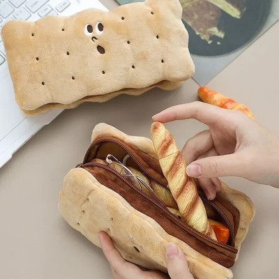 Noutate amuzantă, cutie de creion pentru biscuiți, cutie de creion, de pluș de mare capacitate, rechizite școlare drăguțe pentru elevi de desene animate