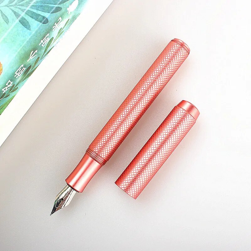 Augstas kvalitātes mazs, saliekts 0,6 mm uzgalis strūklaku pildspalva biznesam pieaugušajiem, bērniem, skola, pārnēsājama, melna tinte, dzimšanas dienas dāvanu rakstāmpiederumi