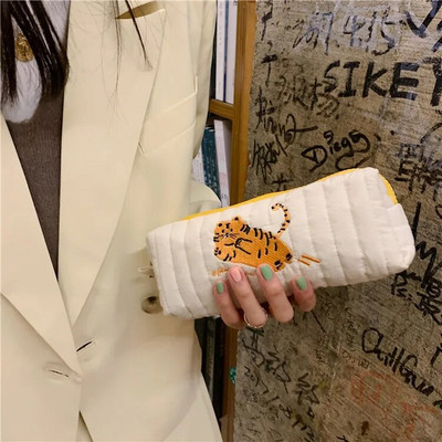 Penālis Izšūšana Penālis Tiger Kawaii Estuche Estojo Escolar Kancelejas preces jauks maisiņš Pochita uzglabāšanas soma Trousse Scolaire