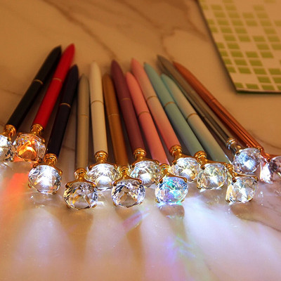 1PC Creative LED Light Big Diamond Metal Ballpoint Glitter Crystal Pen Metal Case Carat Diamond Ballpoint Канцеларски инструмент за писане
