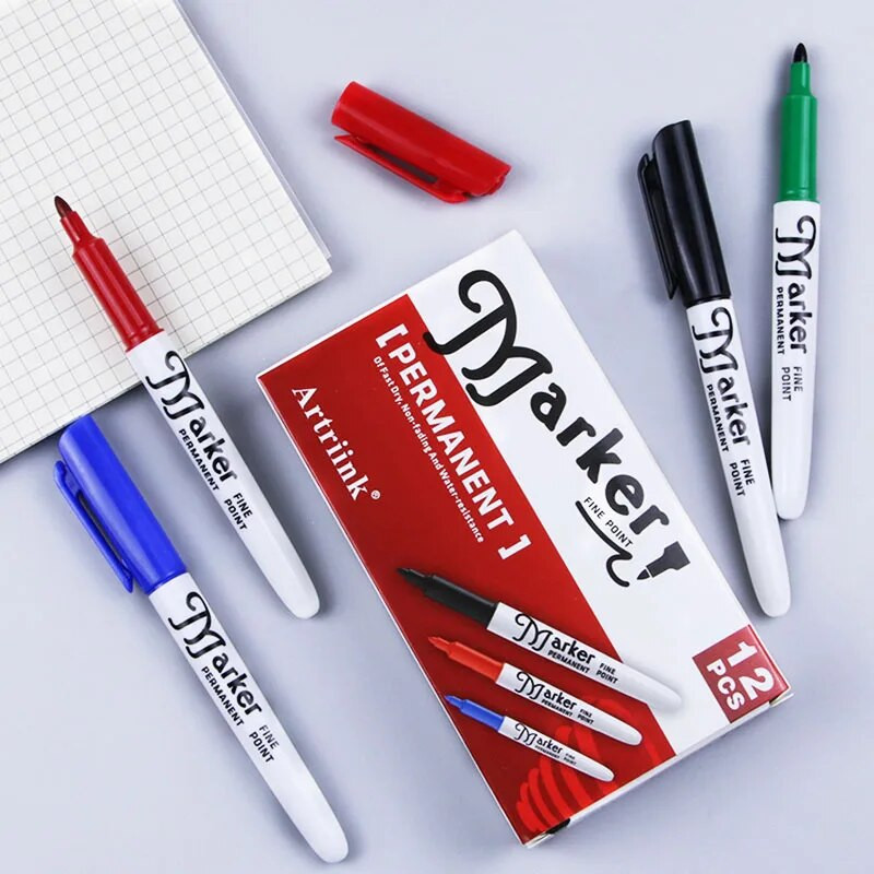 4 gab./komplektā Pastāvīgais marķieris Neizdzēšami ūdensnecaurlaidīgi eļļaini pildspalvas Ūdensnecaurlaidīgi marķieri Pildspalvu biroja skolas kancelejas preces
