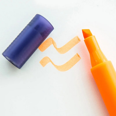 8 Spalvoti STA 3240 Vienos galvutės žymeklio rašiklis.