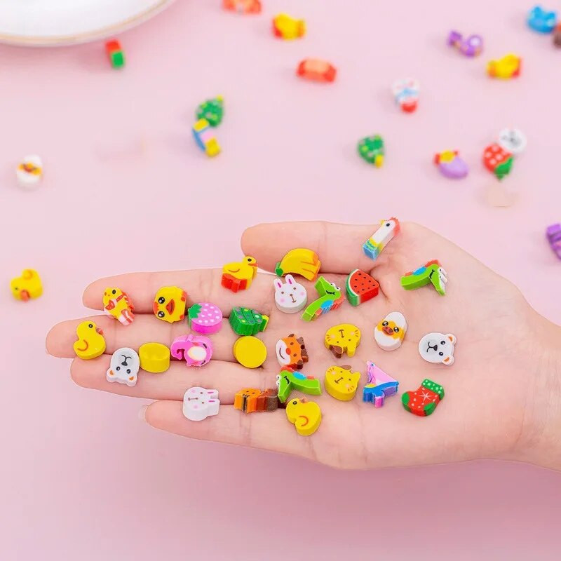 100 tk/komplekt Kawaii Eraser Creative Cartoon Mini Pliiats Kummist Animal Fruit jõulukummid lastele koolitarvete jaoks
