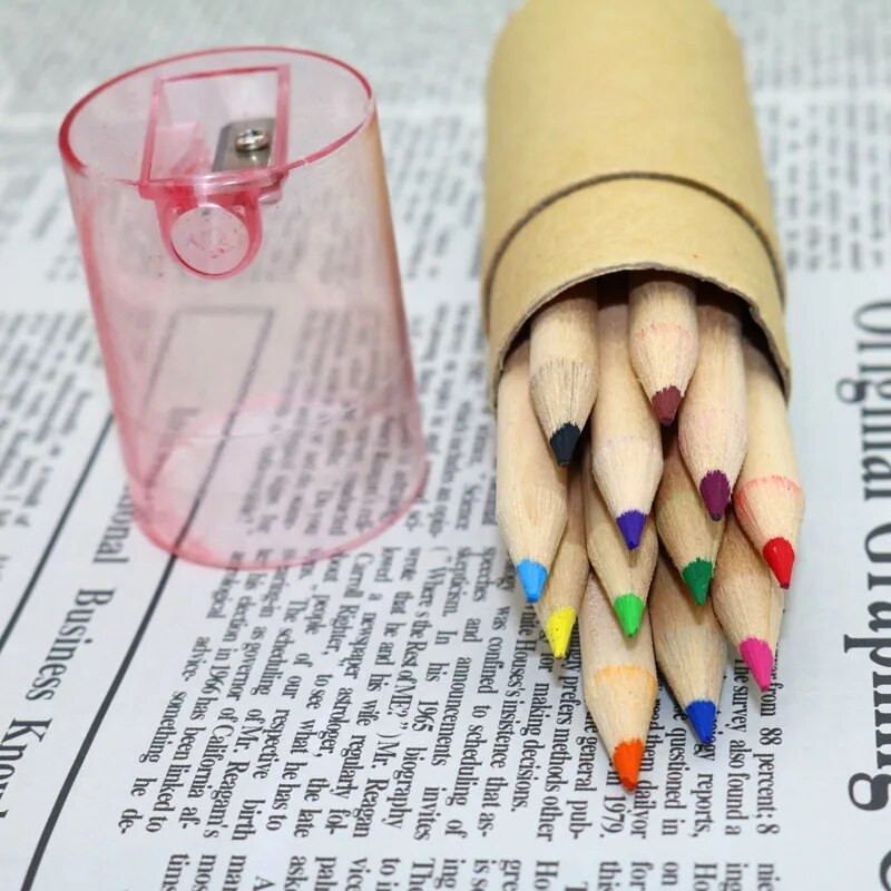 1 gab. Kraftpapīra kasetnes Daudzkrāsains zīmulis 12 krāsu ielāde asināmā vāka zīmēšanas krāsa svina krāsu zīmuļa krāsa