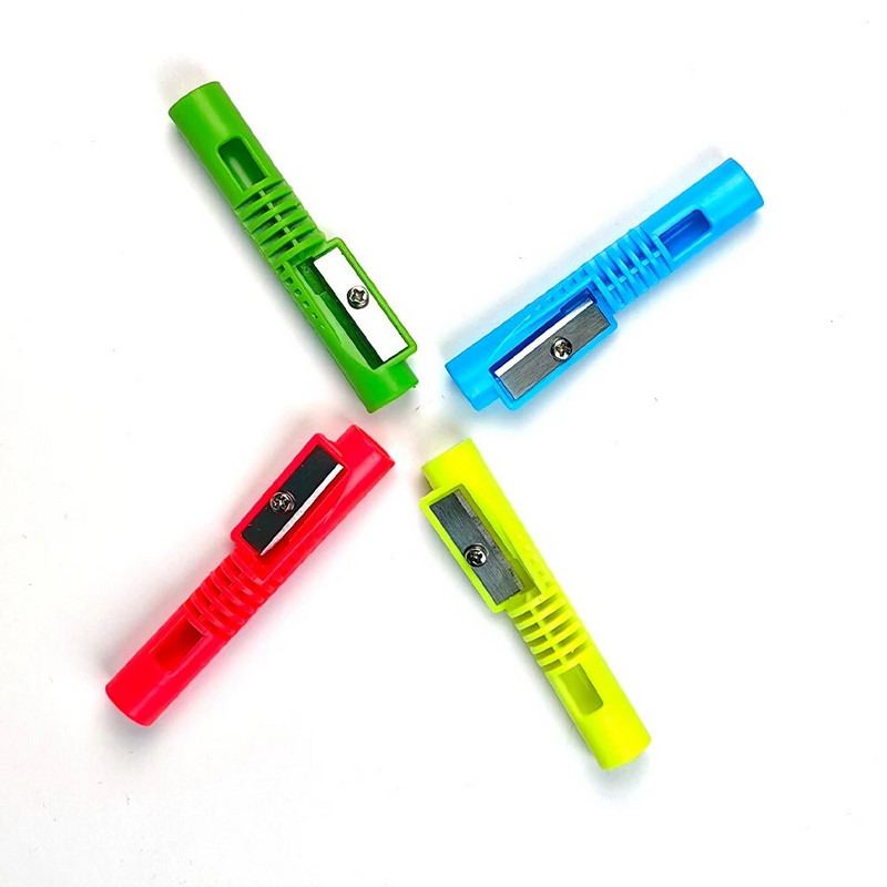 Õpilane varustab multifunktsionaalset vilekujulist pliiatsiteritajat koos pliiatsipikendusfunktsiooniga 241A