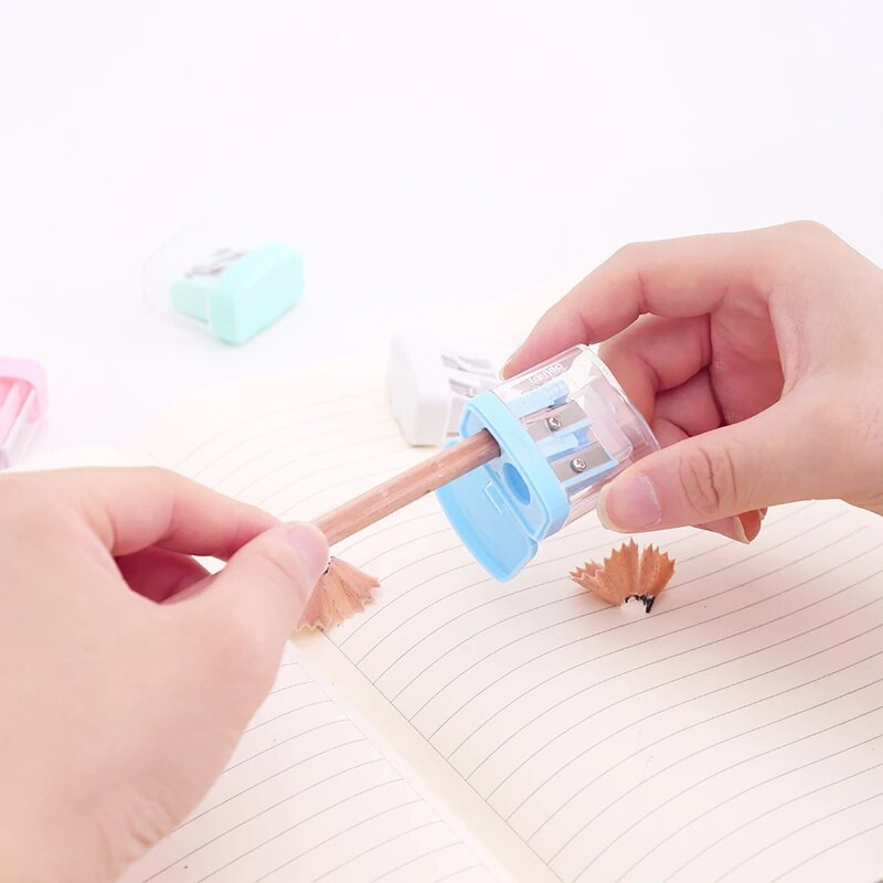 Deli Pencil Sharpener 4PCS/Lot Two Hole Grip Sharpeners Cutter Παιδικά σχολικά είδη Γραφική ύλη Βραβείο μαθητή