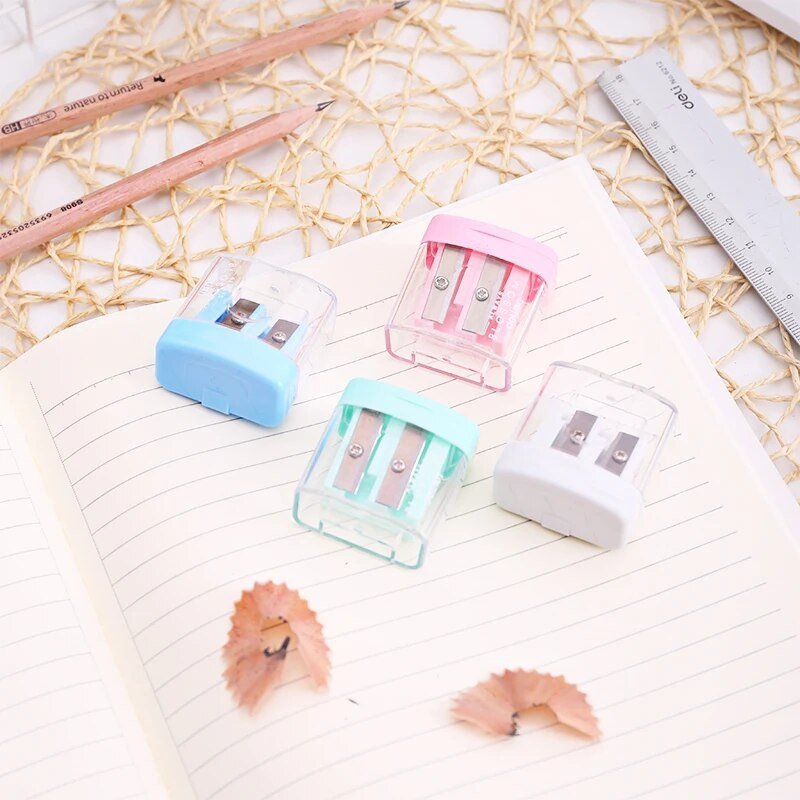 Deli Pencil Sharpener 4PCS/Lot Two Hole Grip Sharpeners Cutter Παιδικά σχολικά είδη Γραφική ύλη Βραβείο μαθητή
