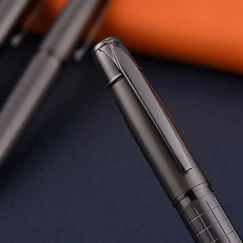 Luksusa, smagas sajūtas metāla lodīšu pildspalvas Skolas biznesa biroja paraksta rullīšu pildspalva Rakstāmā lodīšu pildspalva Studentu kancelejas piederumi