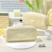 2023. aasta uus pliiatsikott sisaldab lihtsat ruudukujulist ühevärvilist pliiatsikotti, suure mahutavusega kirjatarvete hoiukotti õpilastarbed