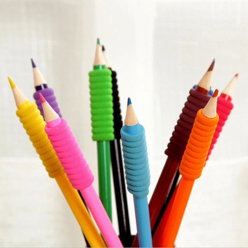 12 gab Random Color Cute, mīksts amortizējošs putu zīmuļu futrālis Pārnēsājams skārienspalvas roktura futrālis pret slīdēšanu pret skrāpējumiem