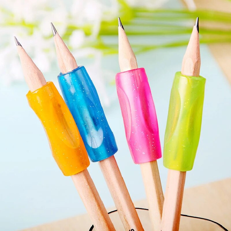4gab/maisiņš Krāsains silikona pildspalvu turētājs mazuļa rakstīšanas rīka labošanas ierīce Zivju zīmuļa satvēriena rakstīšanas palīglīdzekļa rokturis Kancelejas preces