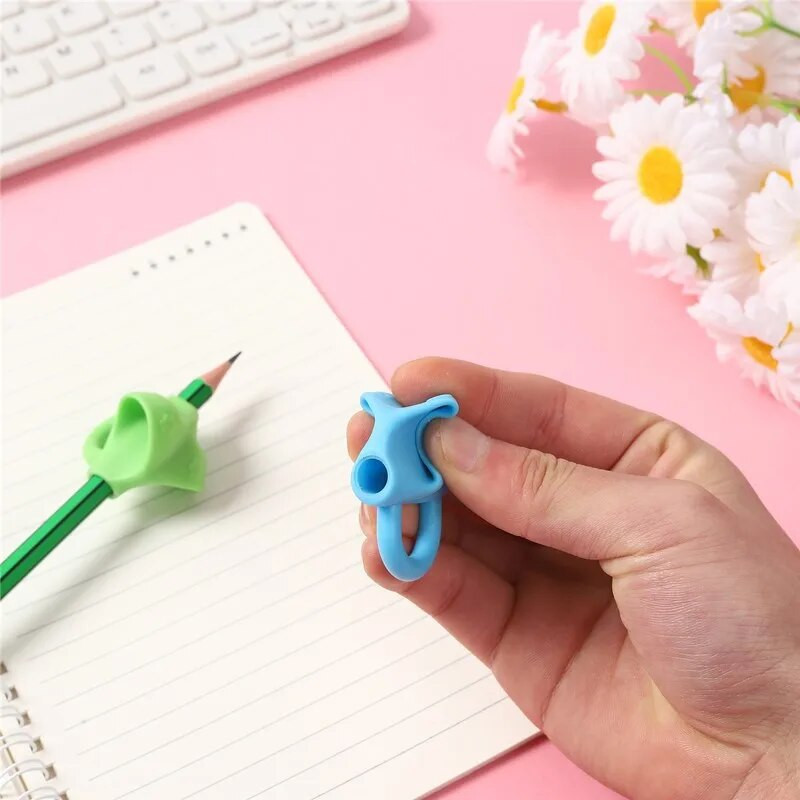 10 vnt Trijų pirštų rašymo koregavimo pieštukų laikiklis Vaikams Mokymosi laikymo įtaisas Koreguojantis rašiklio laikiklis mokykliniai reikmenys