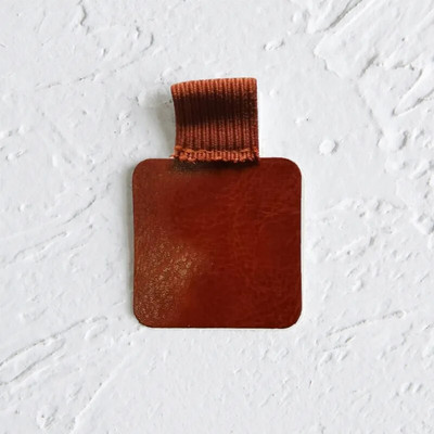 1 vnt Creative Patogus rašiklio segtukas Lipnus pieštuko laikiklis Elastinga kilpa PU rašiklio dėklas nešiojamiesiems kompiuteriams mokyklinėms biuro reikmenims