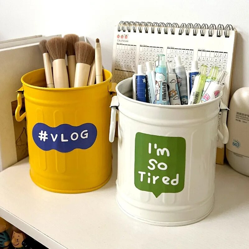 Kasulik pliiatsi hoiukonteiner Suure mahutavusega pidulik pliiatsihoidja kirjutuslaud Jõuluarmas meigipintsliga pliiatsi korraldaja