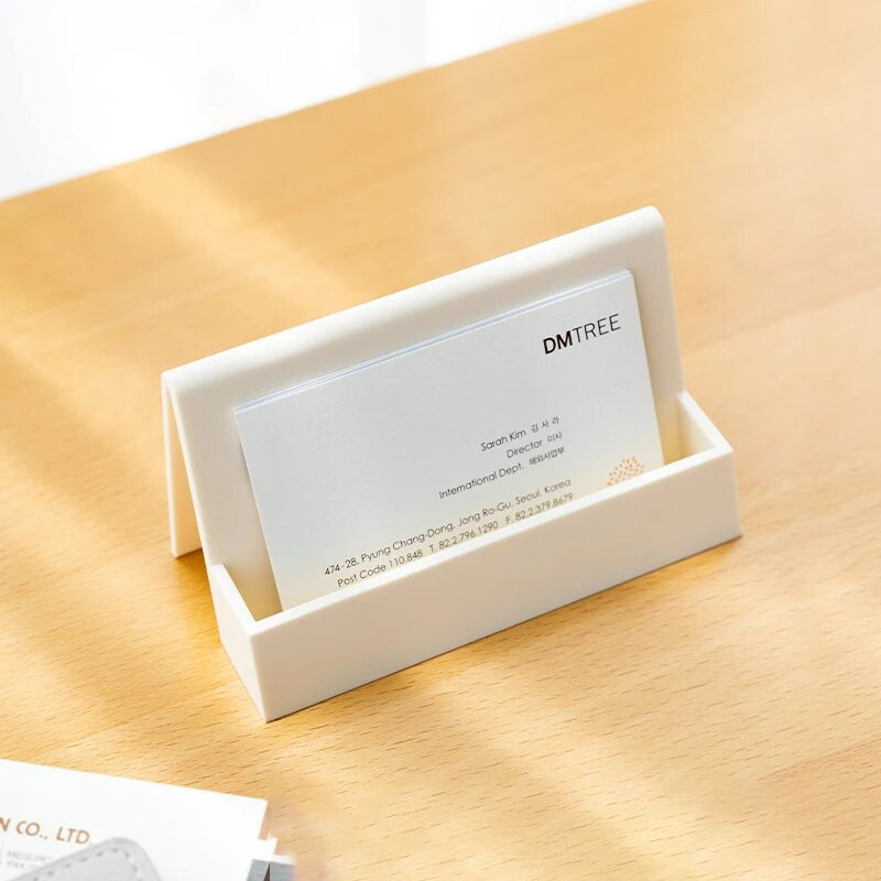 Uzņēmuma nosaukuma glabāšanas karšu displeja statīvs Vizītkaršu turētājs Statīvs karšu kastīte Radoša vienkrāsaina Vienkārša ērta karšu glabāšana