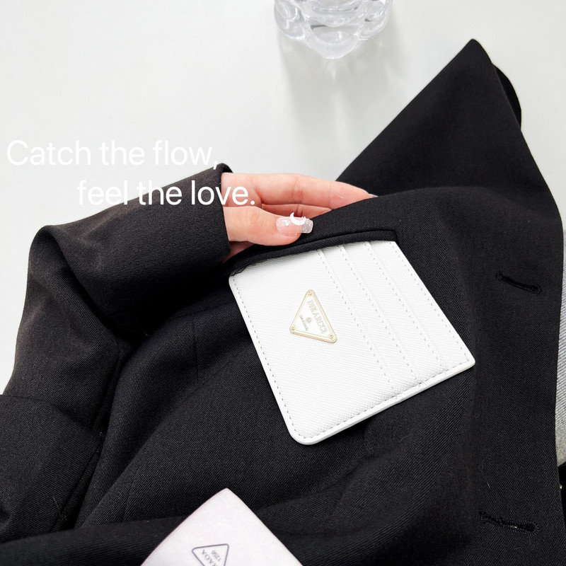 DIKARCCI luksuslik minimalistlik nahast ID-kaardi hoidja, kommivärvi pangakrediitkaardi kinkekarp, mitme pesaga õhuke kaardikarp