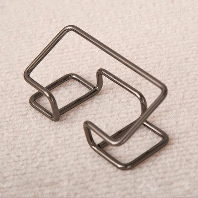 Cieta metāla vizītkaršu turētāji Modes veidošanas pārklājums gludeklis vizītkaršu turētāji biroja galda organizators