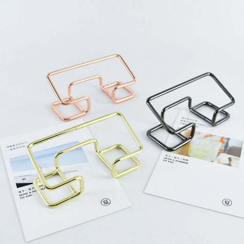 Klasikinės mados medinis kortelių laikiklis Vizitinių kortelių stalo stendas Metalinis namų biuro reikmenų stalviršio lentyna