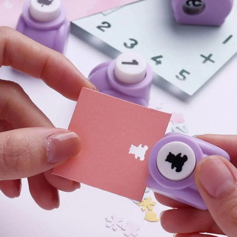 1 gab Purpura mini papīra perforatori DIY Crafts Tool Reljefs Perforatori Bērnudārzs Roku darbs caurumotājs Scrapbooking dāvanu kartei