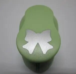 53 stila 2,5 cm ar rokām darināti amatniecības un scrapbooking rīki Papīra perforators fotoattēlu galerijai DIY dāvanu karšu perforatori Reljefa ierīce YH15