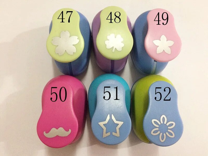 53 stila 2,5 cm ar rokām darināti amatniecības un scrapbooking rīki Papīra perforators fotoattēlu galerijai DIY dāvanu karšu perforatori Reljefa ierīce YH15