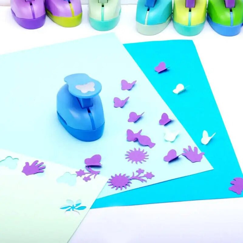 53 stila 2,5 cm ar rokām darināti amatniecības un scrapbooking rīki Papīra perforators fotoattēlu galerijai DIY dāvanu karšu perforatori Reljefa ierīce YH15