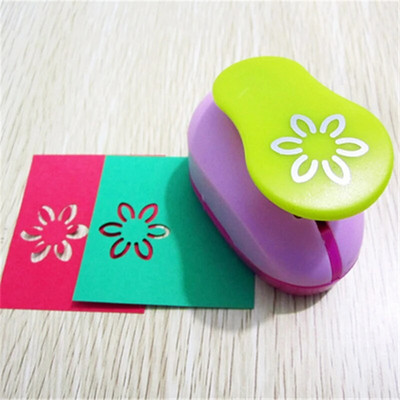 Gėlių „Furador“ „pasidaryk pats“ iš popierinio pjaustymo putplasčio aparatas perforatorius „Scrapbooking“ darbo taupymas, skirtas vaikams „Hole Punch“ įspaudimas 2,5 cm paveikslas, rankų darbo