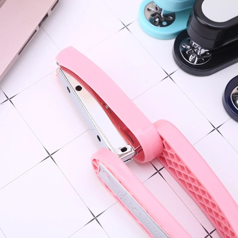 L74A 360-kraadine pöörlev klammerdaja 2-25 lehte A4 paberimahuga Köitmismasin Käsitsi köitmistarbed kontori kodukooli jaoks