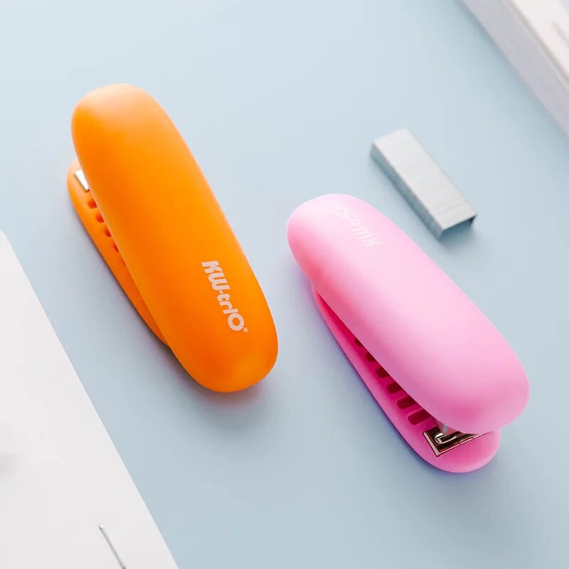 Μίνι φορητό πτυσσόμενο συρραπτικό Color Binder Shell Use 24/6 26/6 Staples Εργαλεία βιβλιοδεσίας γραφείου Σχολικά είδη F7019