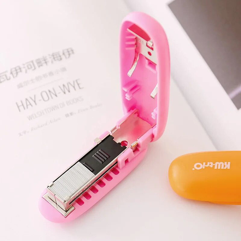 Μίνι φορητό πτυσσόμενο συρραπτικό Color Binder Shell Use 24/6 26/6 Staples Εργαλεία βιβλιοδεσίας γραφείου Σχολικά είδη F7019