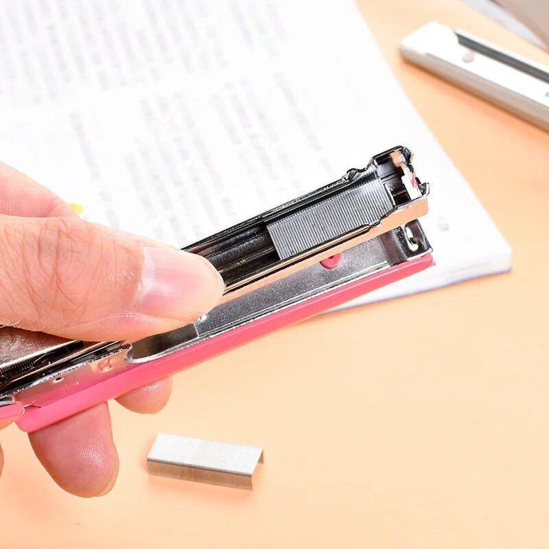 10-kontaktiline minikontoritarvikute klammerdaja Lihtne suure mahutavusega klammerdamismasin Kaasaskantavad kontoriseadmed