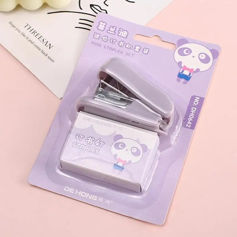 Miniatiūrinis segiklis su segtuku rankiniu staliniu segtuvu Mažesnio pastangų reikalaujantis segiklis su įmontuotu segtukų nuėmikliu ir 400 vnt.