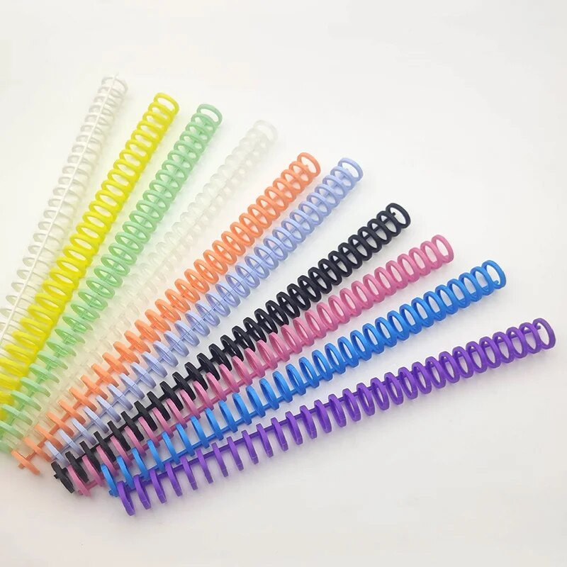 Λωρίδα βιβλιοδεσίας 16 χιλιοστών A4 30 οπών Κλιπ βιβλιοδεσίας με χαλαρό φύλλο για σημειωματάριο Κλιπ σπειροειδούς πηνίου Χαρτί Πλαστικά βιβλιοδεσία για το σχολείο