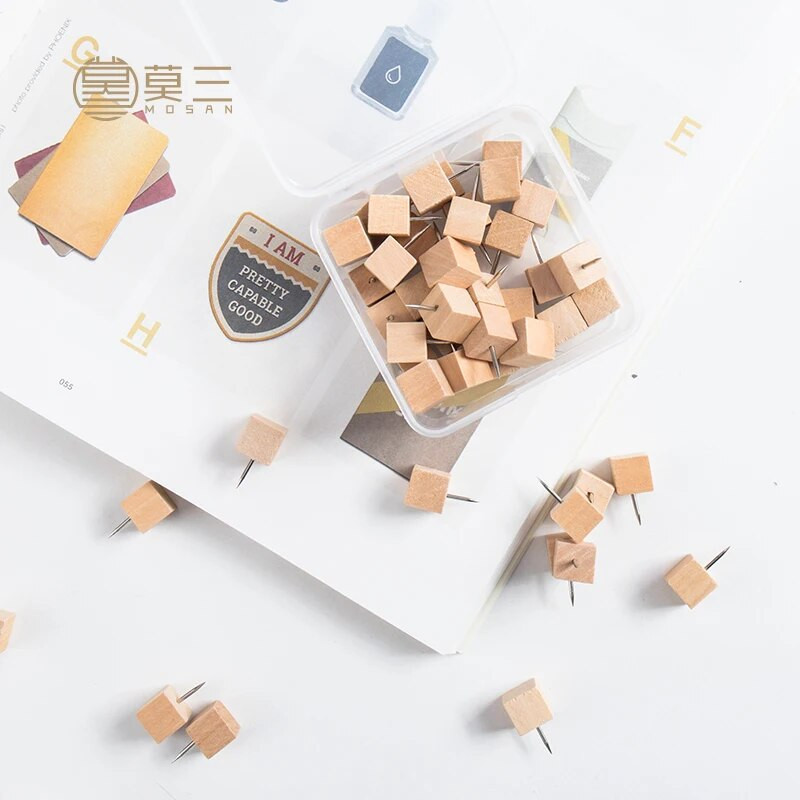 TUTU 50gab./kastē Karte Īkšķi Koka spiedpogas Īkšķa spraudņi fotogrāfijām Korķa tāfele Ofie Studentu kancelejas preces Skolas piederumi H0518