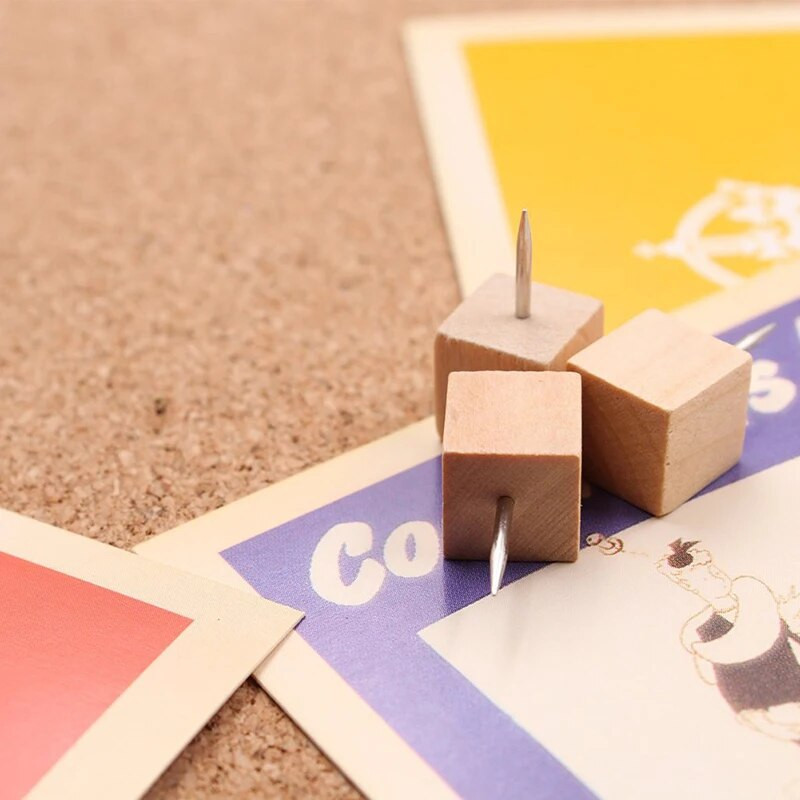 60 τμχ Διακοσμητικές καρφίτσες από τετράγωνο ξύλο, ξύλινη κεφαλή και χαλύβδινη βελόνα για φωτογραφίες, χάρτες και σανίδες από φελλό