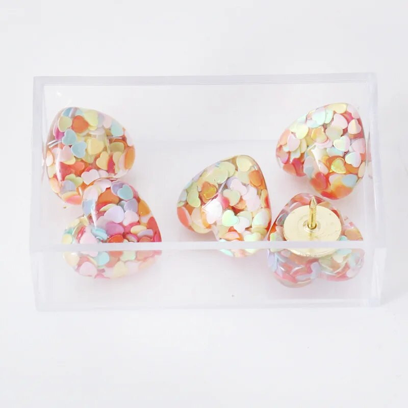 5 tk Pehme armas multikas, nööpnõel, nööpnõel, emotikonid, väikesed nööpnõelad, korktahvel fotodekoratsiooninööbid, nööpnõel