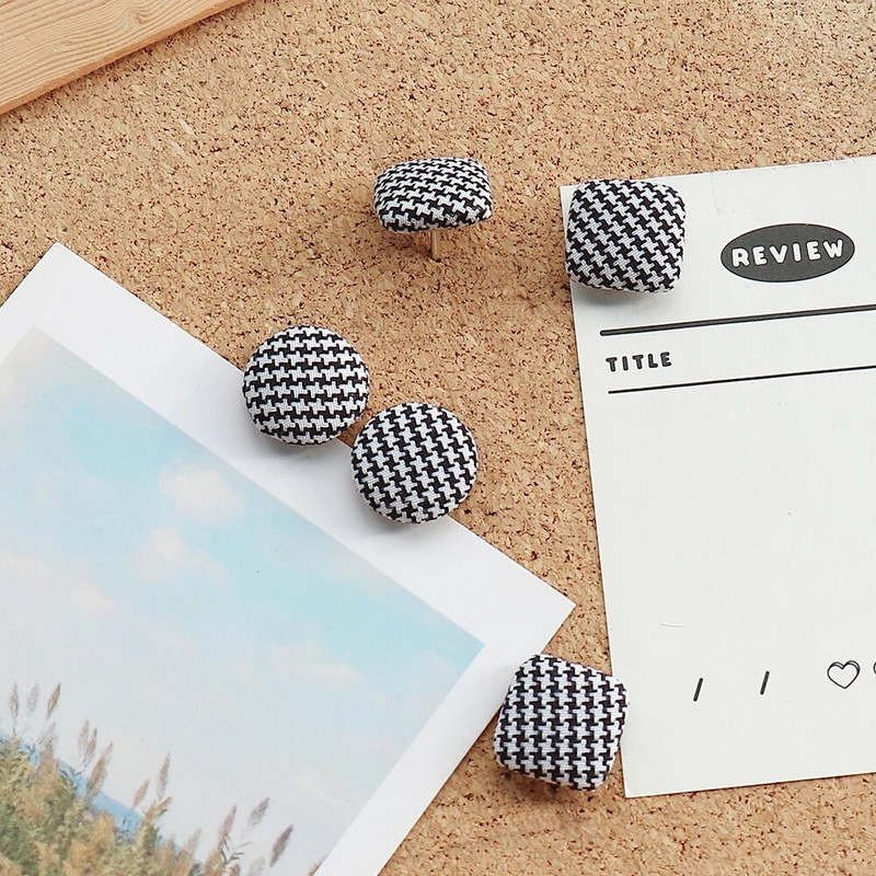 σχήμα κουμπιού 10τμχ Ποιοτική σανίδα φελλού Ασφαλείας χρωματιστές καρφίτσες πινελιές Σχολικά αξεσουάρ γραφείου