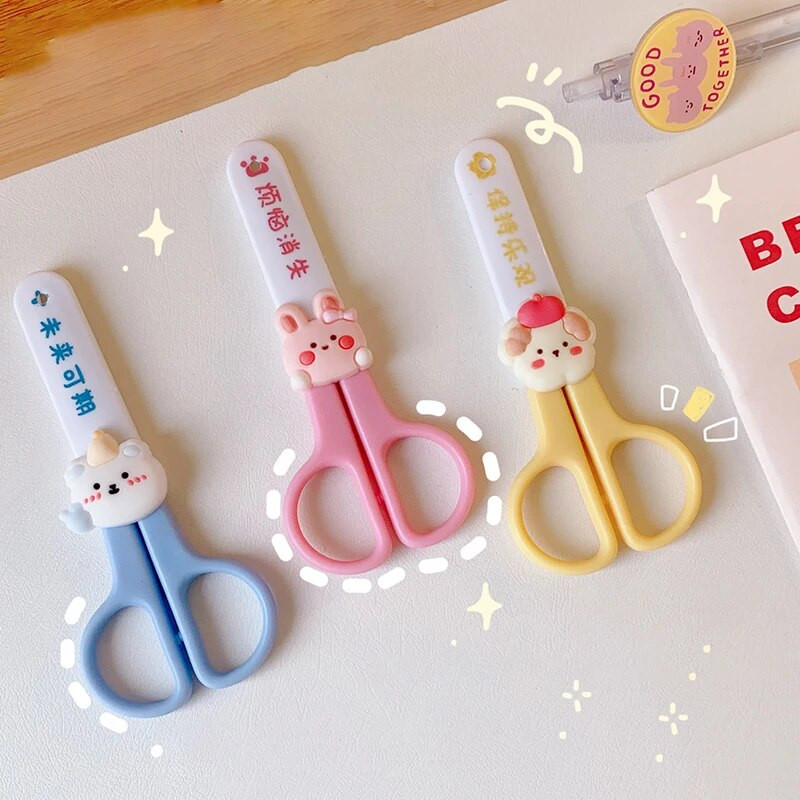 Χαριτωμένο ψαλίδι κινουμένων σχεδίων με προστατευτικό κάλυμμα Students DIY Handmade Kawaii Safe Utility Knife Κορεατικά επιστολόχαρτα Σχολικό Γραφείο