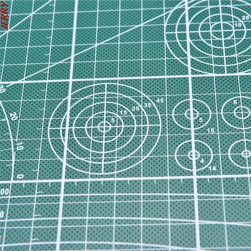 Sprādzienbīstams abpusējs griešanas paklājiņš A4 Izturīgs griešanas paklājiņš savārstījuma rīks Manuāls griešanas dēlis tumši skolas piederumi 22x30cm