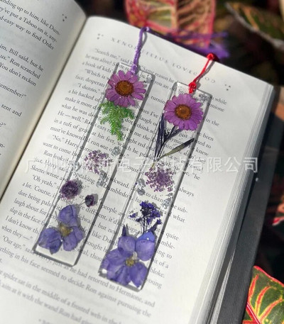 Semn de carte creativ epoxidic Carte de lectură Semn de carte cu ciucuri cu flori uscate Cadou de Ziua Mamei Semn de carte din rășină Ziua profesorului Acces la carte