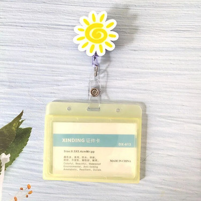 Uue õe sissetõmmatava kaardi omaniku nimemärgi omanik Üliõpilased tööpanga krediitkaardiga õpilaste bussikohver koos kaelapaelaga