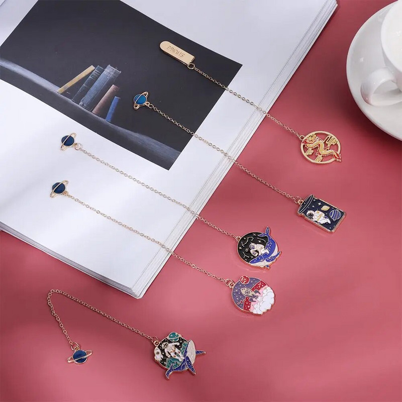 Retro-hiina stiilis astronaut tutt Punase krooniga kraana ripatsiga isikupära raamatuklipp Järjehoidja Lehekülje märk